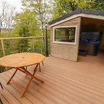 Kirkland Howe * Frizington