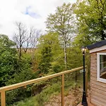 Kirkland Howe Frizington