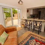 Kirkland Howe Frizington