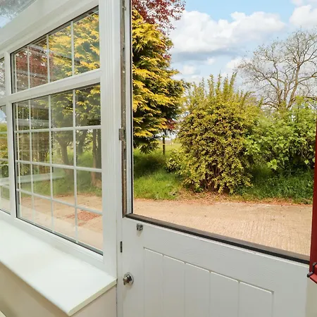 Holiday home Kirkland Howe