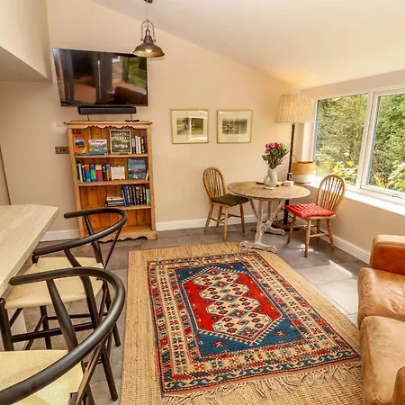 Kirkland Howe Frizington